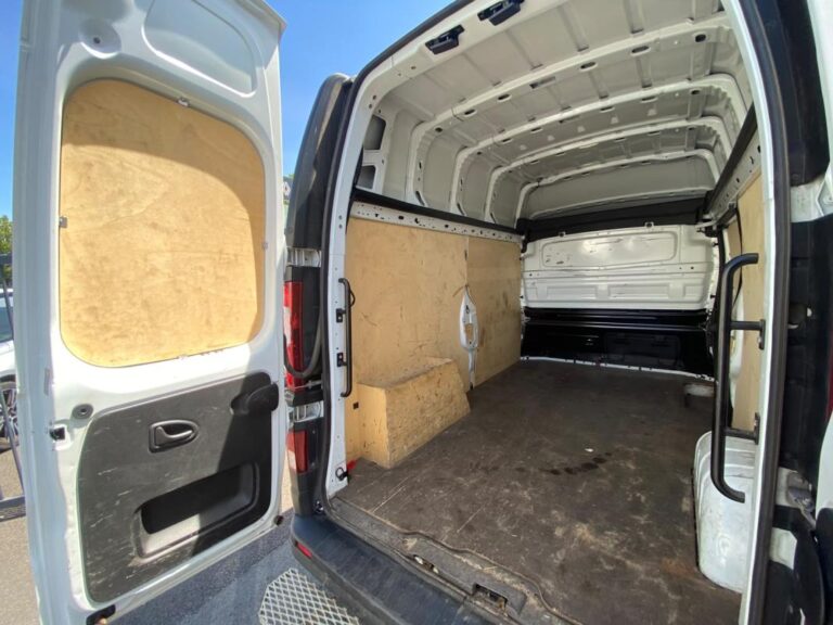 Renault Trafic GRD CONFOOT 2.0DCI 145 13.300€HT – CAMERA/CLIM/BLUETOOTH/RADARS AR - Image 18 (July 6, 2026)