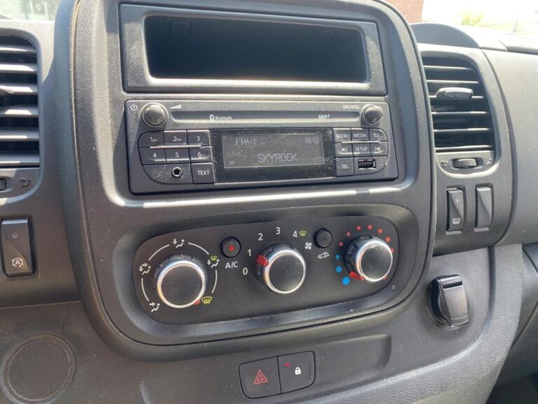 Renault Trafic GRD CONFOOT 2.0DCI 145 13.300€HT – CAMERA/CLIM/BLUETOOTH/RADARS AR - Image 07 (July 6, 2026)