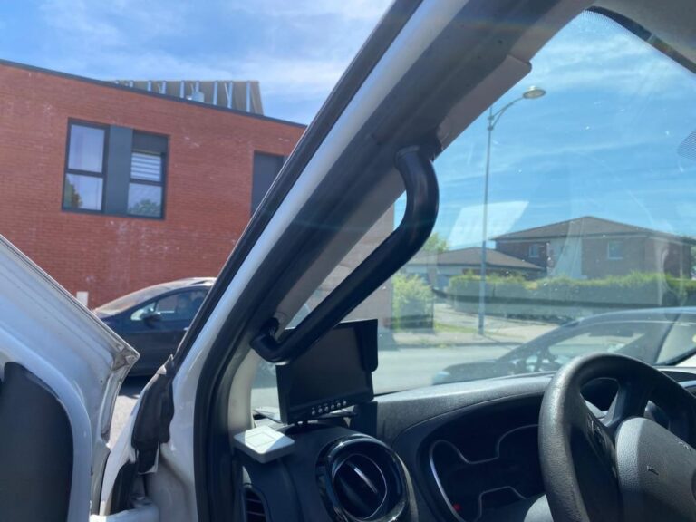 Renault Trafic GRD CONFOOT 2.0DCI 145 13.300€HT – CAMERA/CLIM/BLUETOOTH/RADARS AR - Image 09 (July 6, 2026)