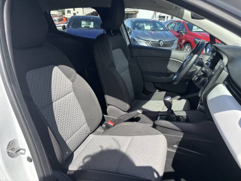 Renault Clio SOCIETE BLUE DCI 100 EVOLUTION REVERSIBLE - Image 16 (July 6, 2026)