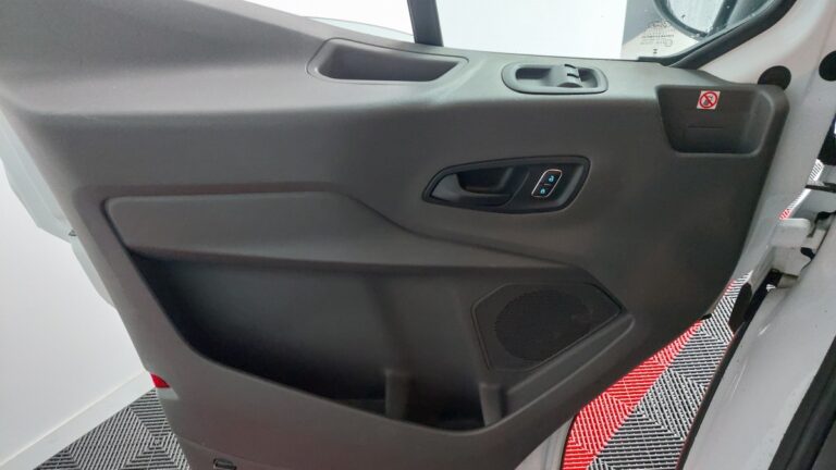 Ford Transit electrique 184CH TREND BUSINESS BATTERIE 75/68 KWH - Image 19 (July 6, 2026)