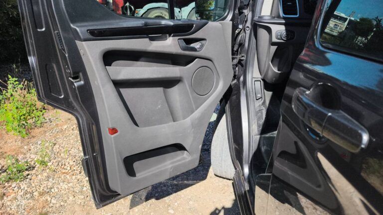 Ford Transit Custom Cabine Approfondie 2.0 EcoBlue 185 Sport - Image 07 (July 6, 2026)