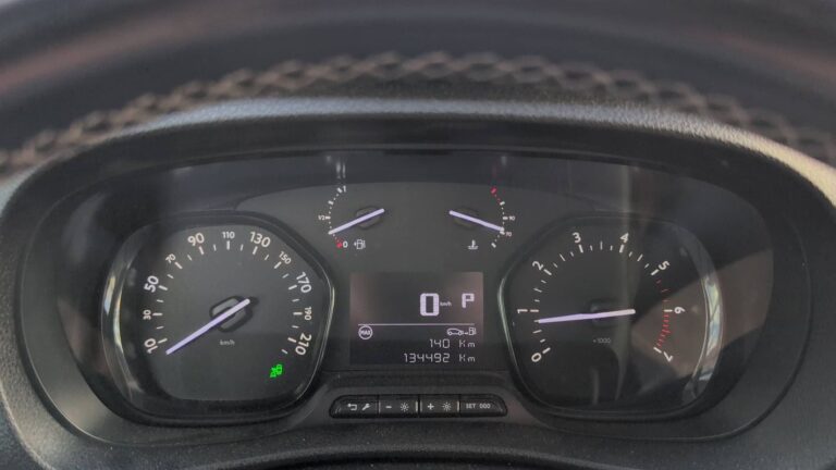 Peugeot Expert 2.0 BlueHDi 177 EAT8 Cabine Approfondie Fixe Asphalt - Image 12 (July 6, 2026)