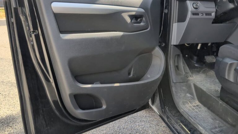 Peugeot Expert 2.0 BlueHDi 177 EAT8 Cabine Approfondie Fixe Asphalt - Image 07 (July 6, 2026)