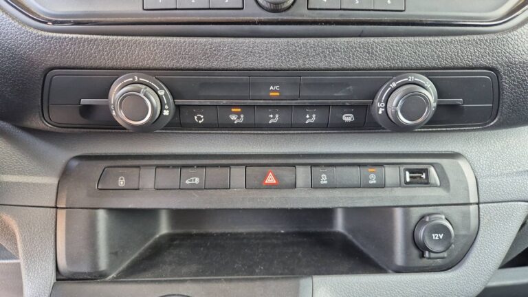 Peugeot Expert VU 2.0 HDi 145 EAT8 Premium Standard – Automatique - Image 13 (July 6, 2026)