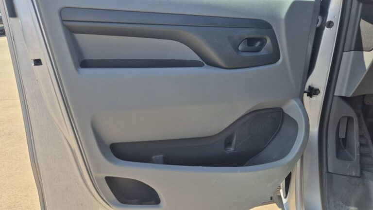 Peugeot Expert VU 2.0 HDi 145 EAT8 Premium Standard – Automatique - Image 07 (July 6, 2026)
