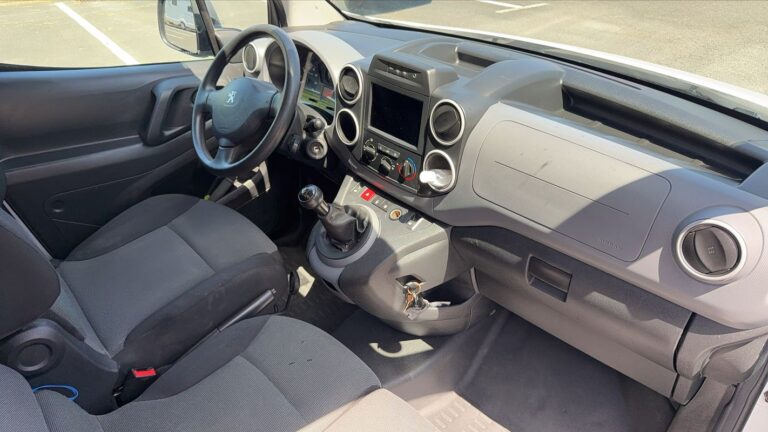 Peugeot Partner VU 1.6 VTi 98 Confort - Image 08 (July 6, 2026)