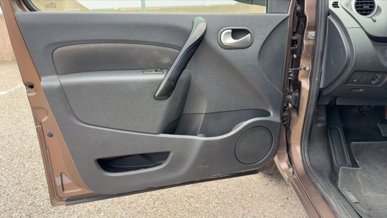 Renault Kangoo PMR 1.5 dCi 90 EDC6 Zen – Première main - Image 07 (July 6, 2026)