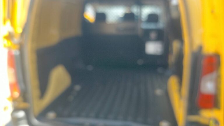 Citroën Berlingo VU 1.5 BlueHDi 130 EAT8 Business - Image 14 (July 6, 2026)