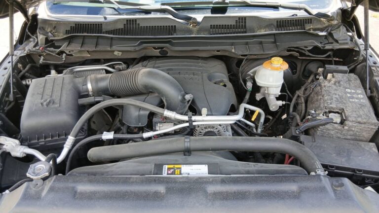 Dodge Ram 1500 Dépanneuse 5.7 V8 HEMI 400 4X4 BVA9 Laramie - Image 15 (July 6, 2026)