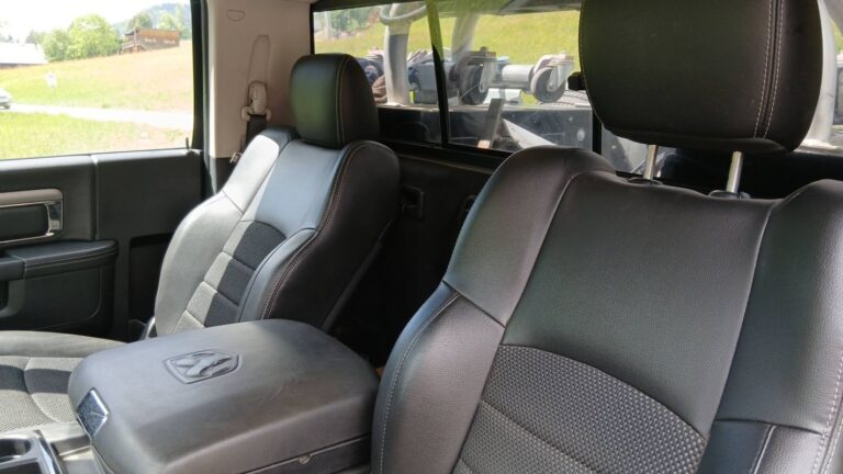 Dodge Ram 1500 Dépanneuse 5.7 V8 HEMI 400 4X4 BVA9 Laramie - Image 09 (July 6, 2026)