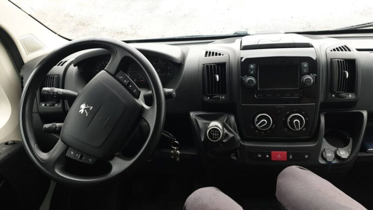 Peugeot Boxer VU II 2.2 BlueHDi 120 Asphalt - Image 11 (July 6, 2026)
