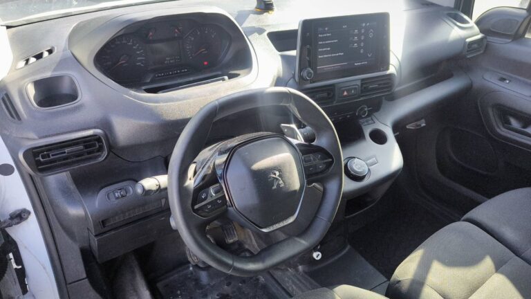 Peugeot Partner VU 1.5 BlueHDi 130 EAT8 * - Image 08 (July 6, 2026)