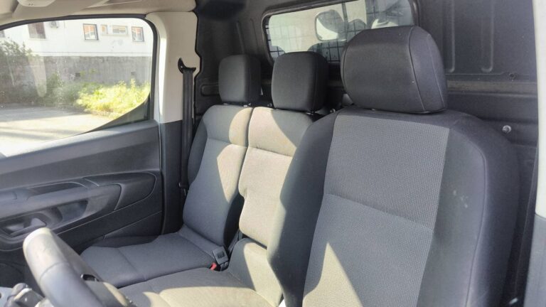 Peugeot Partner VU 1.5 BlueHDi 130 EAT8 * - Image 09 (July 6, 2026)