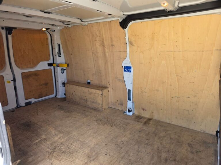 Ford Transit Custom II 2.0 TDCi 130 Trend Business - Image 09 (July 6, 2026)