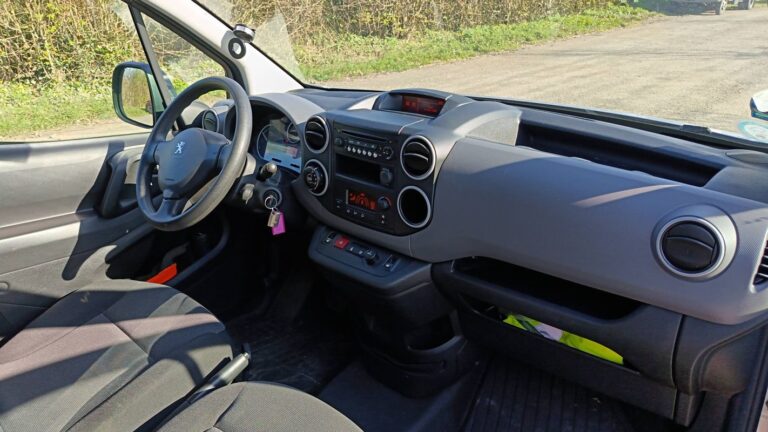 Peugeot Partner 22.5 kWh 67 Premium - Image 10 (July 6, 2026)