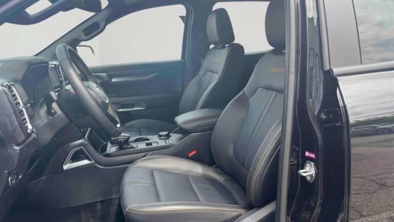 Ford Ranger DOUBLE CABINE DCA 2.0 ECOBLUE 205 CH S&S BVA10 e-4WD WILDTRAK X - Image 11 (July 6, 2026)