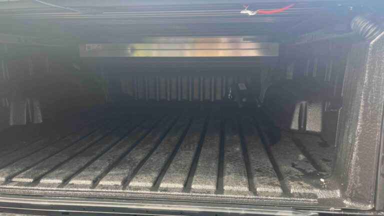 Ford Ranger DOUBLE CABINE DCA 2.0 ECOBLUE 205 CH S&S BVA10 e-4WD WILDTRAK X - Image 13 (July 6, 2026)