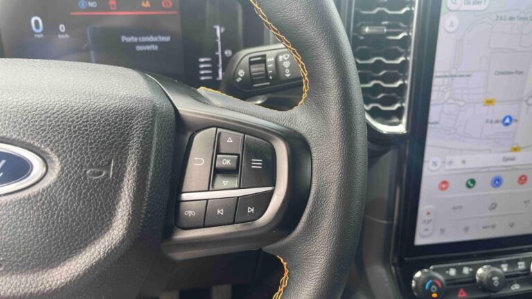 Ford Ranger DOUBLE CABINE DCA 2.0 ECOBLUE 205 CH S&S BVA10 e-4WD WILDTRAK X - Image 17 (July 6, 2026)