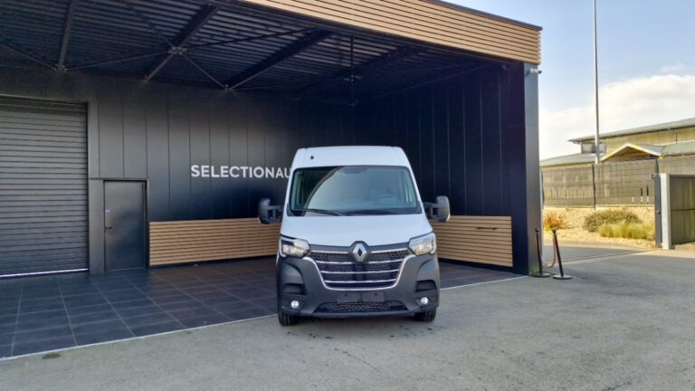Renault Master trac f3500 blue dci 165 grand confort - Image 03 (July 6, 2026)
