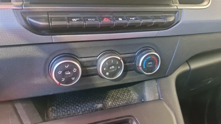 Renault Kangoo Van BLUE DCI 115 GRAND CONFORT - Image 18 (July 6, 2026)