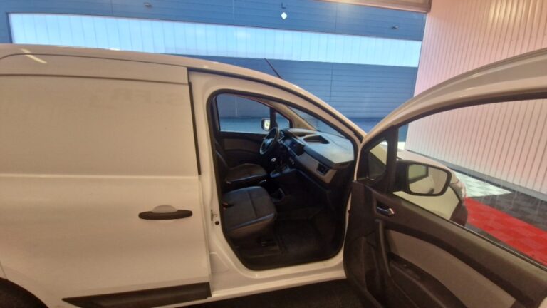 Renault Kangoo Van BLUE DCI 115 GRAND CONFORT - Image 09 (July 6, 2026)