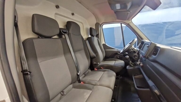 Renault Master F3300 blue dci 135 grand confort - Image 12 (July 6, 2026)