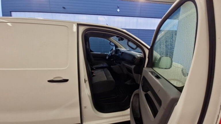 Peugeot Expert tole standard 2.0 bluehdi 120 ss premium - Image 09 (July 6, 2026)