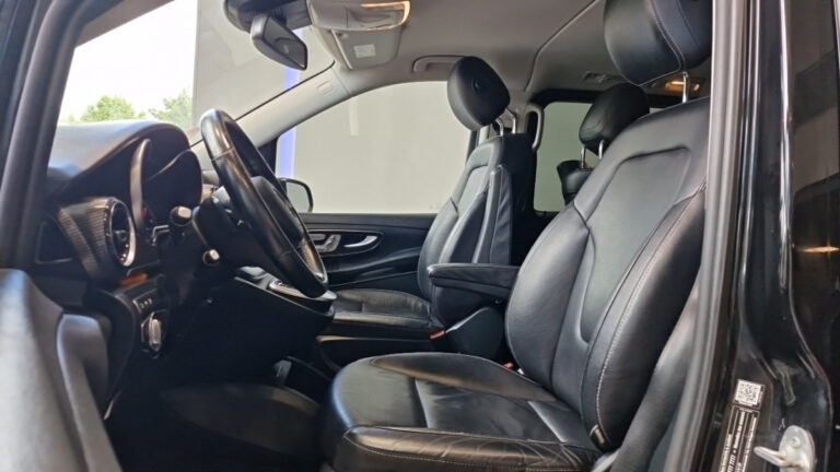 Mercedes Classe V EXTRA-LONG 250 D 9G-TRONIC AVANTGARDE 4 MATIC - Image 08 (July 6, 2026)