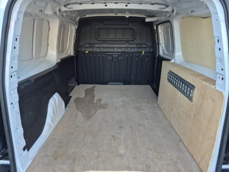 Citroën Berlingo Van III XL 950kg BlueHDi 100 S&S BVM Driver - Image 20 (August 6, 2026)