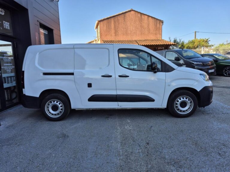 Citroën Berlingo Van III XL 950kg BlueHDi 100 S&S BVM Driver - Image 04 (August 6, 2026)