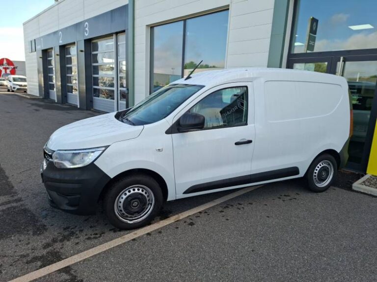 Renault Express (30) VAN BLUE DCI 95 – 22 CONFORT - Image 02 (July 6, 2026)