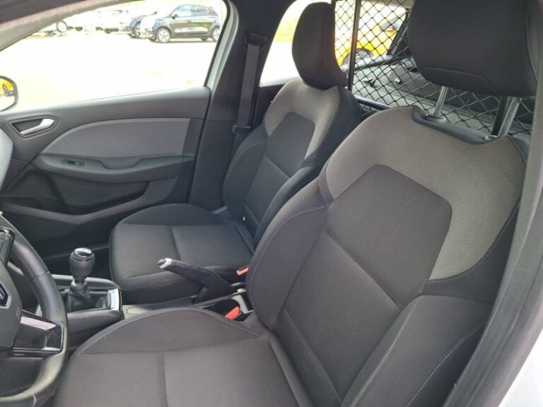 Renault Clio SOCIETE BLUE DCI 85 AIR NAV - Image 13 (July 6, 2026)