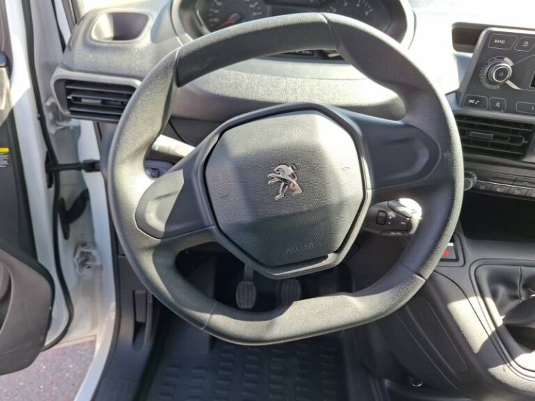 Peugeot Partner FGN FOURGON STANDARD 1000 KG BLUEHDI 130 S&S BVM6 GRIP - Image 13 (July 6, 2026)