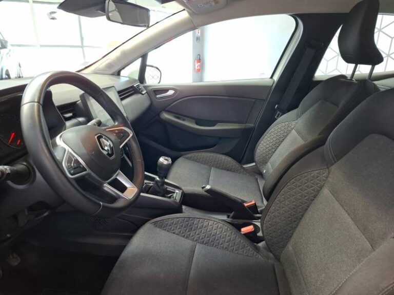 Renault Clio SOCIETE BLUE DCI 100 – 21N BUSINESS REVERSIBLE - Image 10 (July 6, 2026)