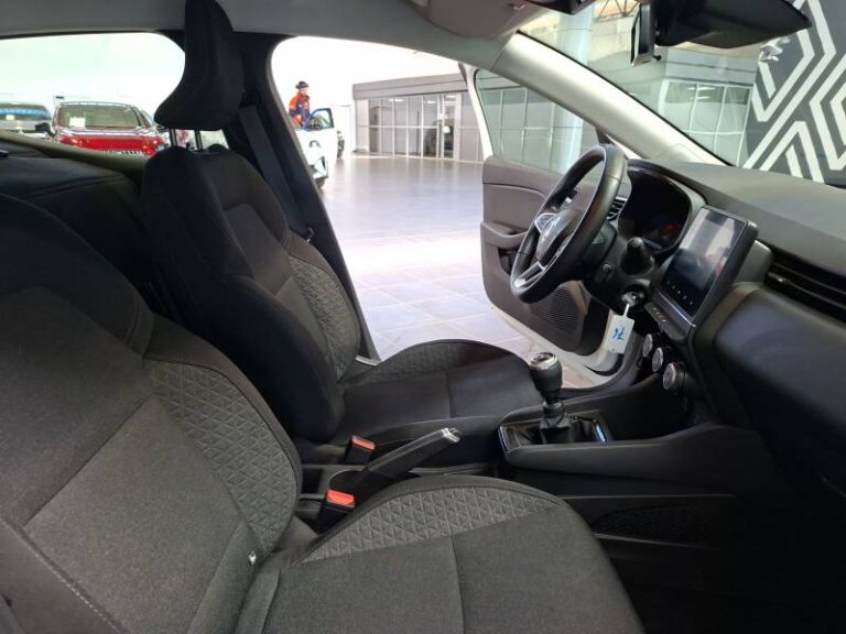 Renault Clio SOCIETE BLUE DCI 100 – 21N BUSINESS REVERSIBLE - Image 12 (July 6, 2026)