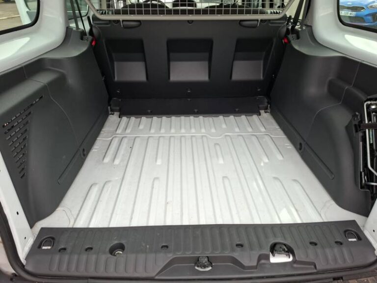 Renault Kangoo Van EXPRESS CA BLUE DCI 95 CONFORT - Image 17 (July 6, 2026)