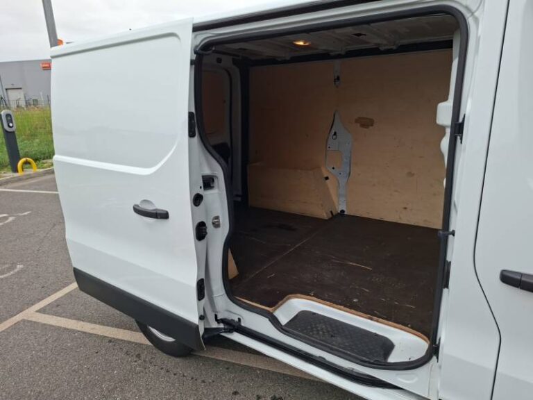 Renault Trafic FGN 3000 KG BLUE DCI 130 CONFORT - Image 18 (July 6, 2026)