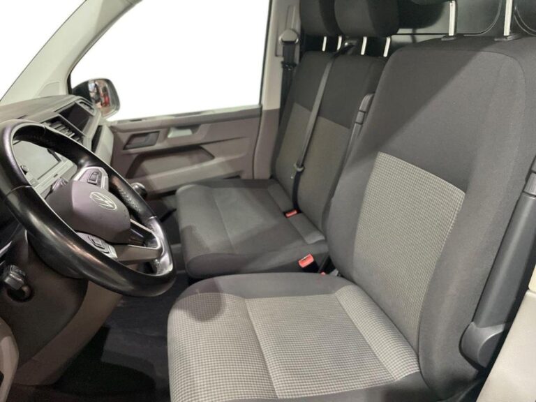 Volkswagen Transporter 6.1 FOURGON 2.0 TDI 150 BVM6 BUSINESS - Image 13 (July 6, 2026)