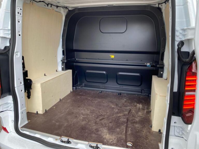 Volkswagen Transporter PROCAB BUSINESS TDI 150 CH B - Image 17 (July 6, 2026)