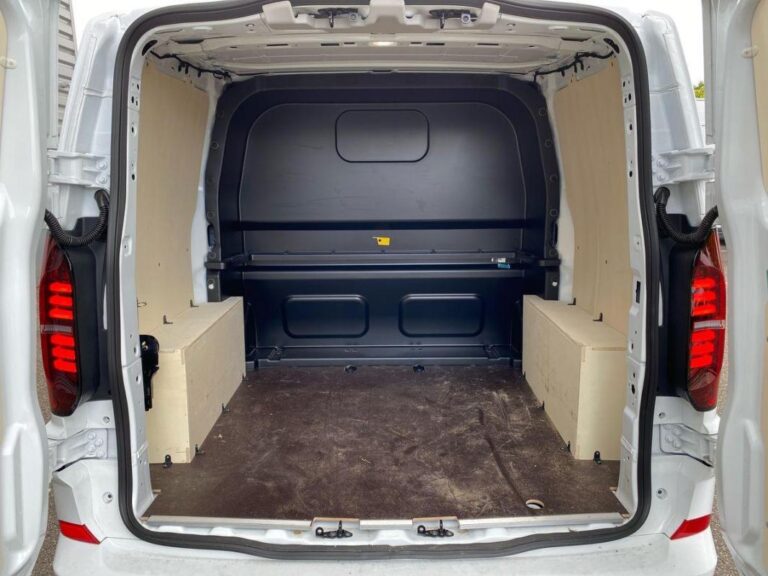 Volkswagen Transporter PROCAB BUSINESS TDI 150 CH B - Image 18 (July 6, 2026)