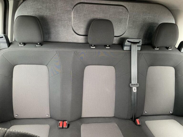Volkswagen Transporter PROCAB BUSINESS TDI 150 CH B - Image 08 (July 6, 2026)