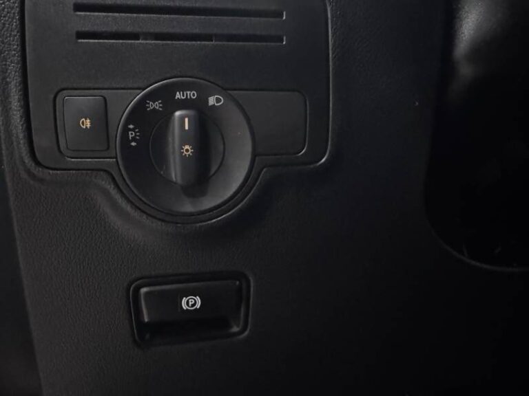 Mercedes Vito FOURGON 114 CDI LONG BVA RWD FIRST - Image 14 (July 6, 2026)