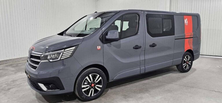 Renault Trafic CABINE APPROFONDIE CA BLUE DCI 170 BVA9 RED EDITION EXCLUSIVE - Image 01 (July 6, 2026)
