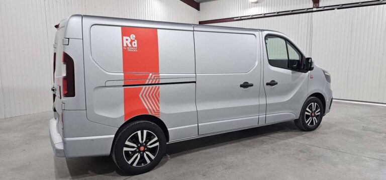 Renault Trafic FOURGON BLUE DCI 170 AUTO RED EDITION EXCLUSIVE - Image 13 (July 6, 2026)
