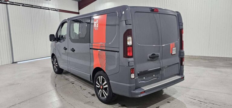 Renault Trafic CABINE APPROFONDIE CA BLUE DCI 170 BVA9 RED EDITION EXCLUSIVE - Image 10 (July 6, 2026)