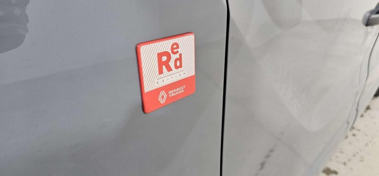 Renault Trafic CABINE APPROFONDIE CA BLUE DCI 170 BVA9 RED EDITION EXCLUSIVE - Image 04 (July 6, 2026)