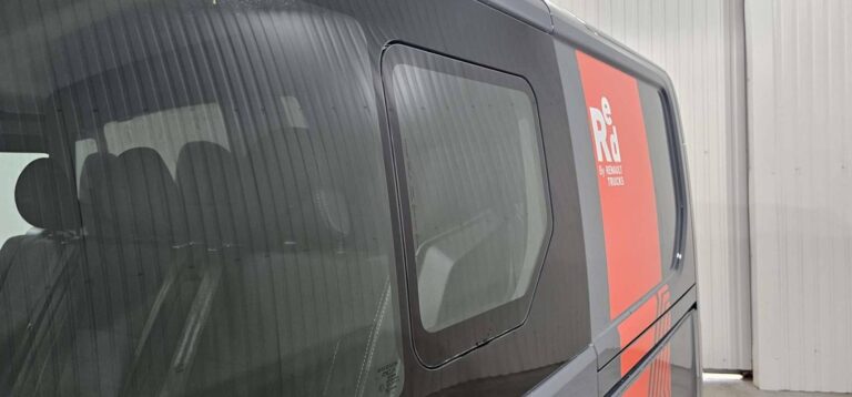 Renault Trafic CABINE APPROFONDIE CA BLUE DCI 170 BVA9 RED EDITION EXCLUSIVE - Image 06 (July 6, 2026)