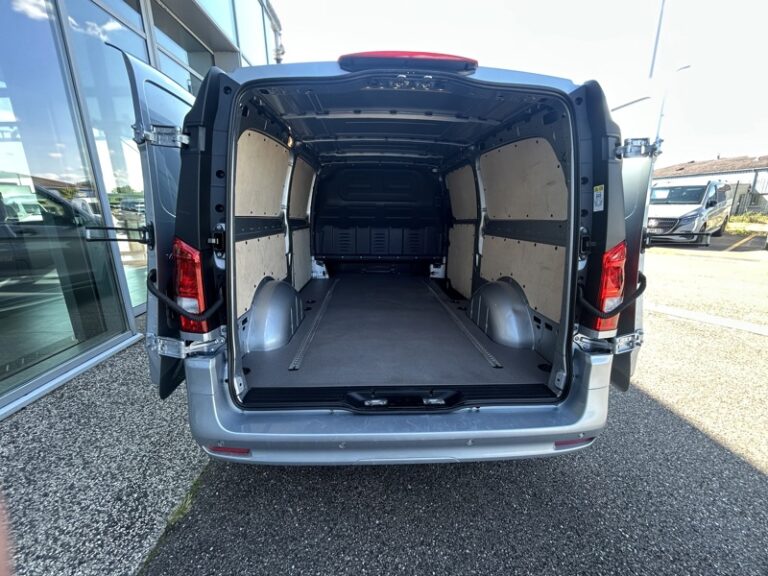 Mercedes Vito 116 CDI Fourgon XL Pack Metal Full Led 39990HT - Image 03 (July 6, 2026)