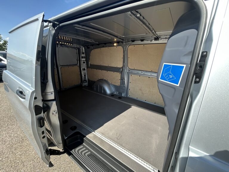 Mercedes Vito 116 CDI Fourgon XL Pack Metal Full Led 39990HT - Image 05 (July 6, 2026)